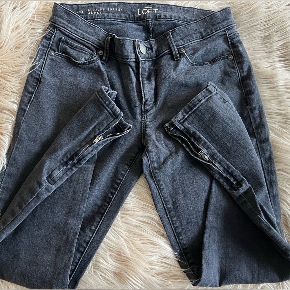 LOFT - Modern Skinny Ankle Jeans with Zippers - Size 27/4